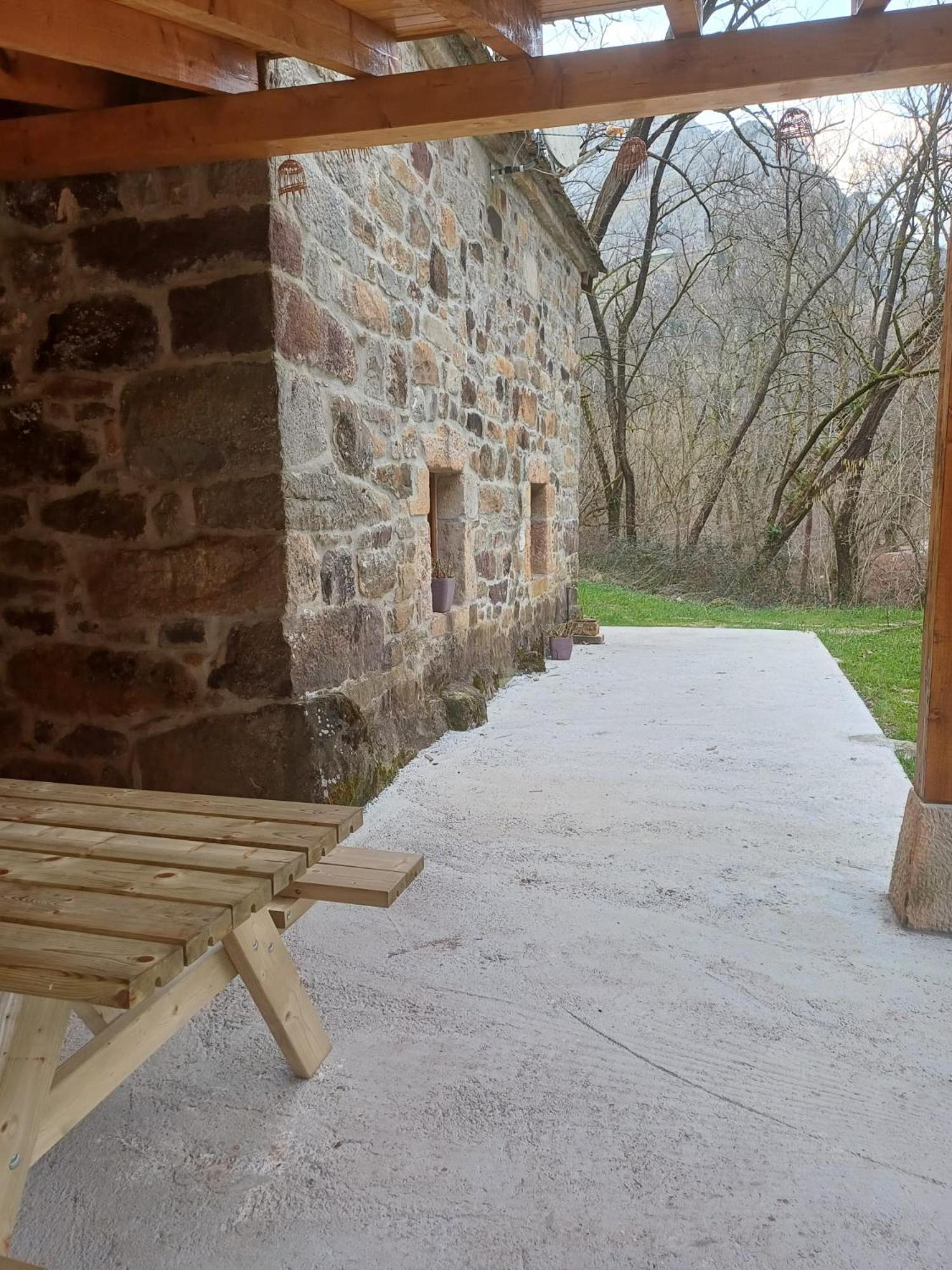 La Cabana Del Rio San Roque de Ríomiera 外观 照片